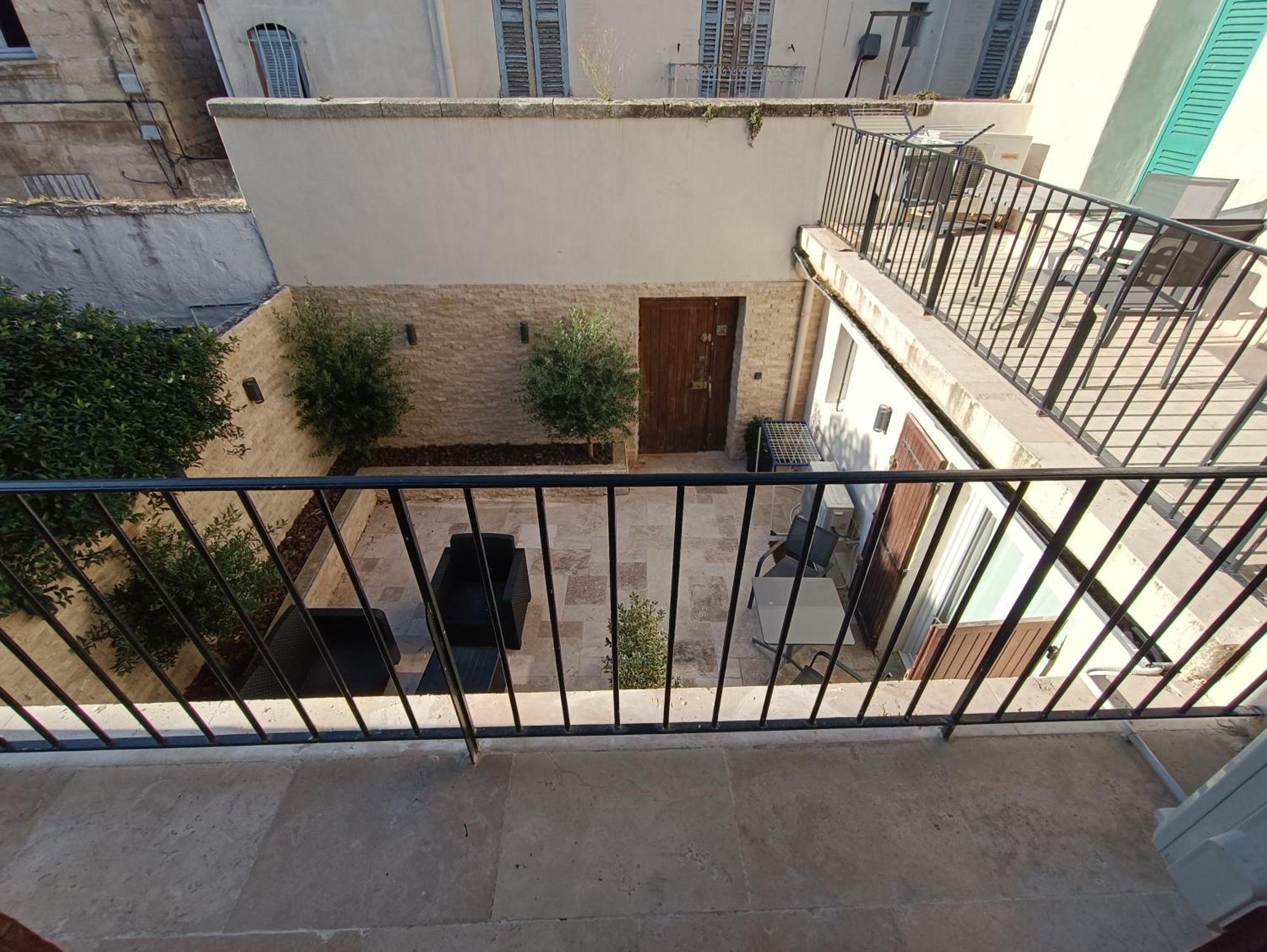 Appartements Et Studio Renoves En 2022, Intra Muros Avignon Exteriér fotografie